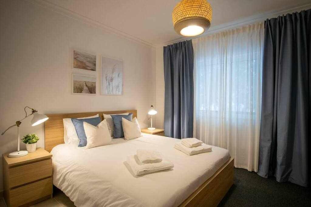 Modern 3Br Apt W/ Lg Terrace, Bbq, Ac & Parking Ταβίρα Εξωτερικό φωτογραφία